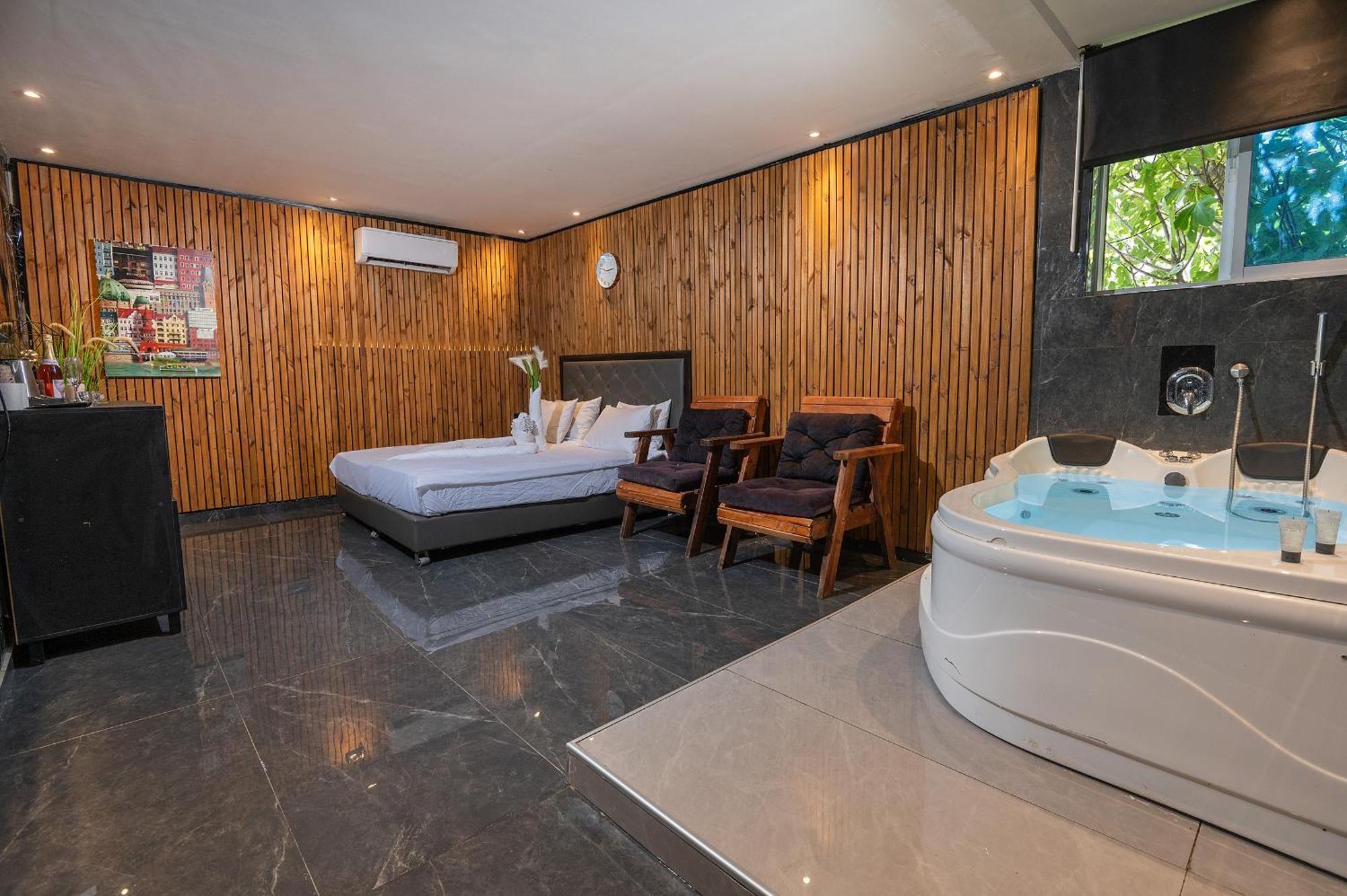 Lago Suites Hotel Jerusalem Exterior photo